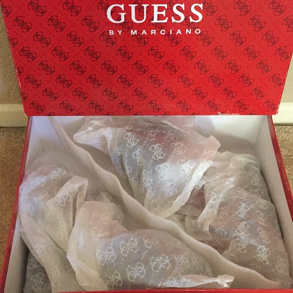 Guess ankle strap Heels - Picture 7 of 7